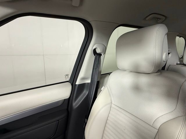 2026 Land Rover Discovery Dynamic SE