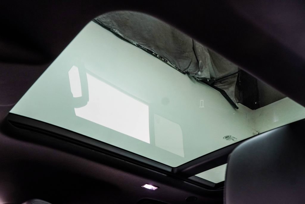 2025 Land Rover Defender 110 S