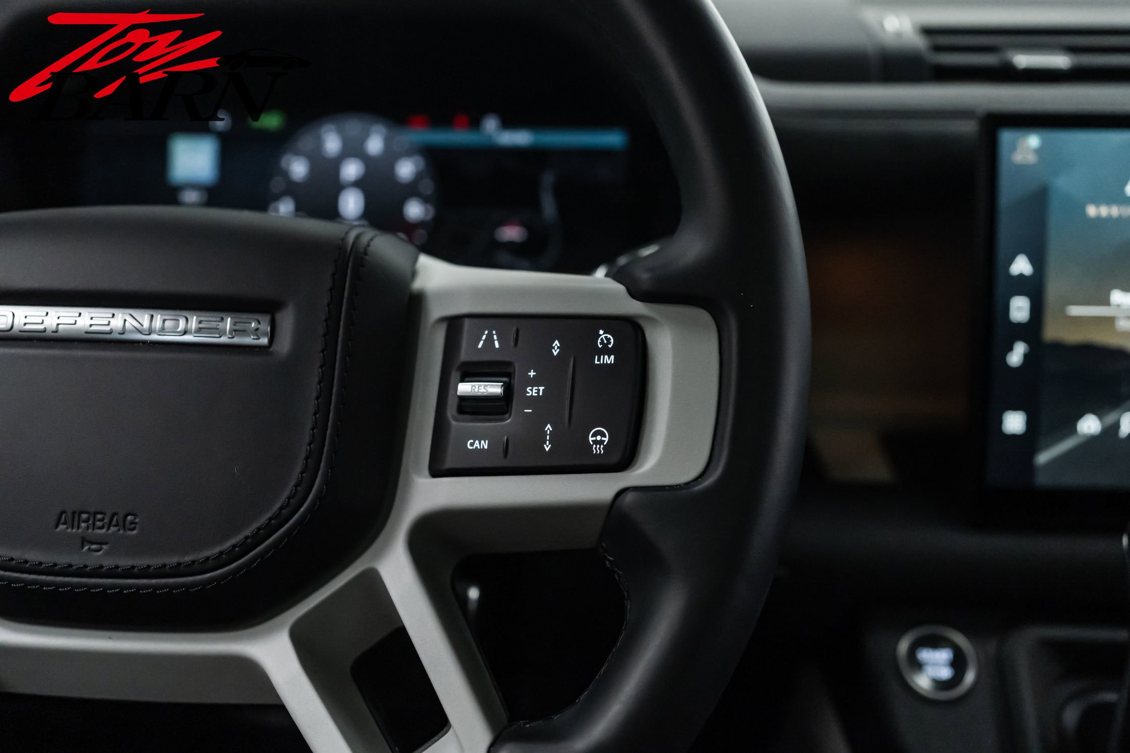 2023 Land Rover Defender 130 SE