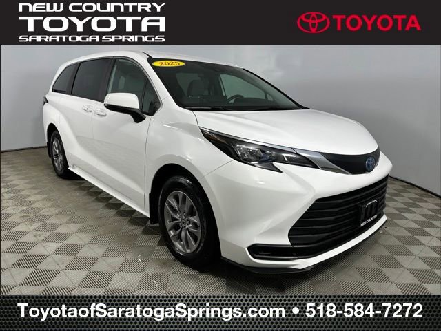 Used 2025 Toyota Sienna LE