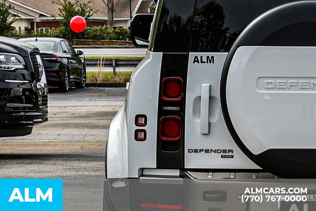 2022 Land Rover Defender 110 X-Dynamic SE