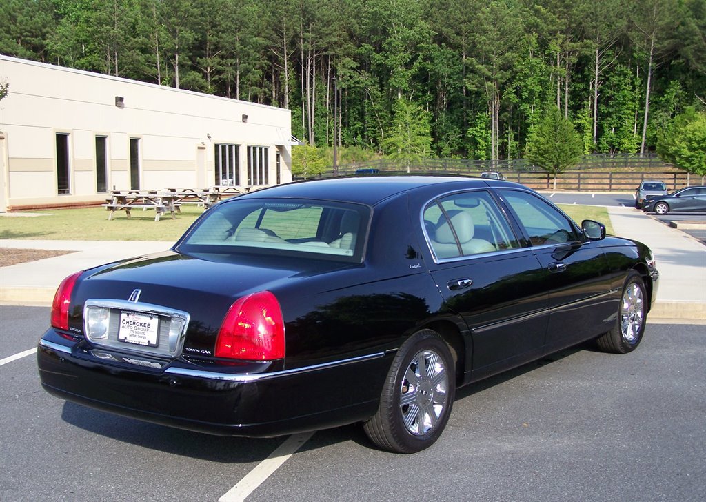 2003 Lincoln Town Car Cartier L