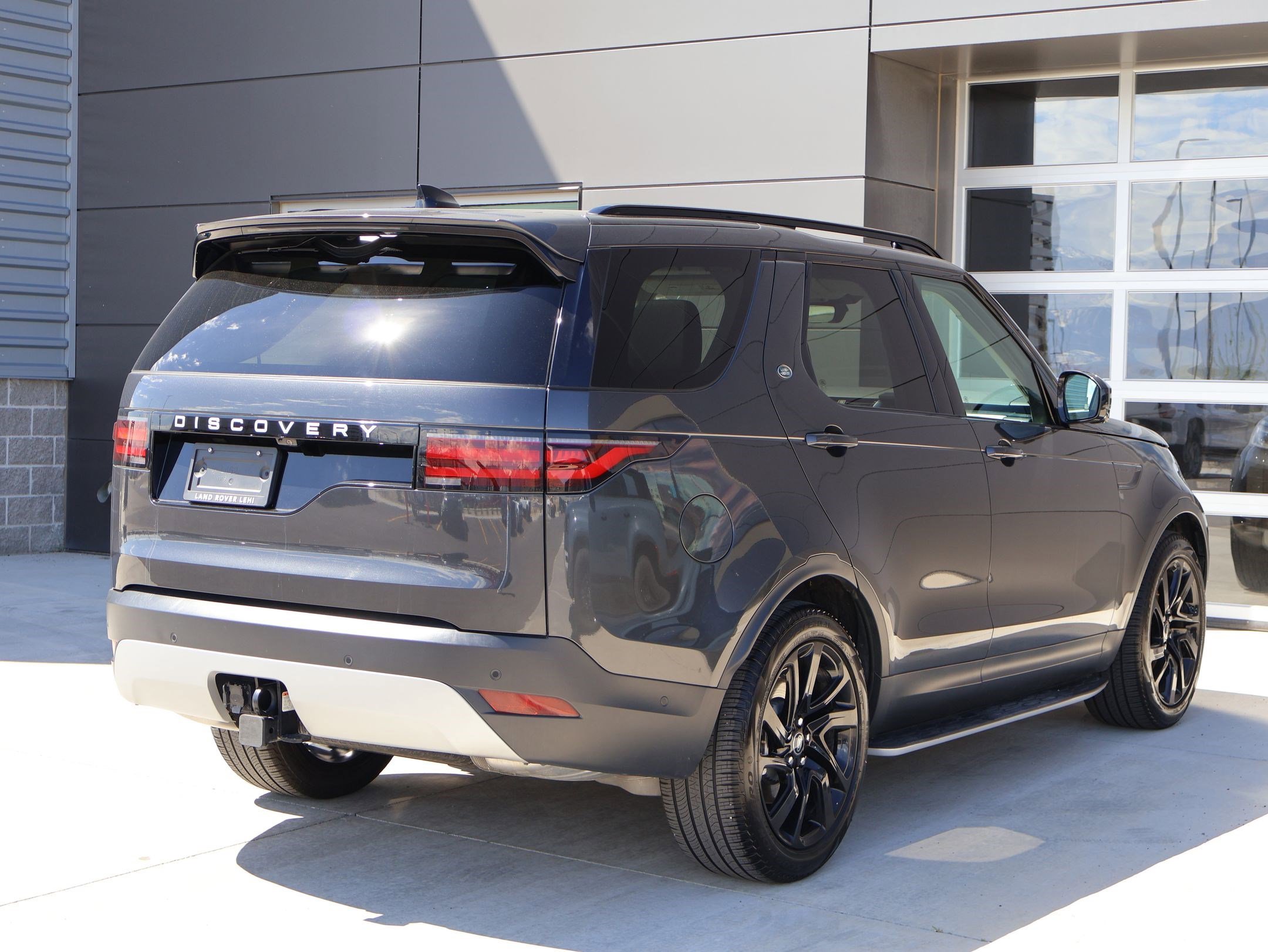 2025 Land Rover Discovery S