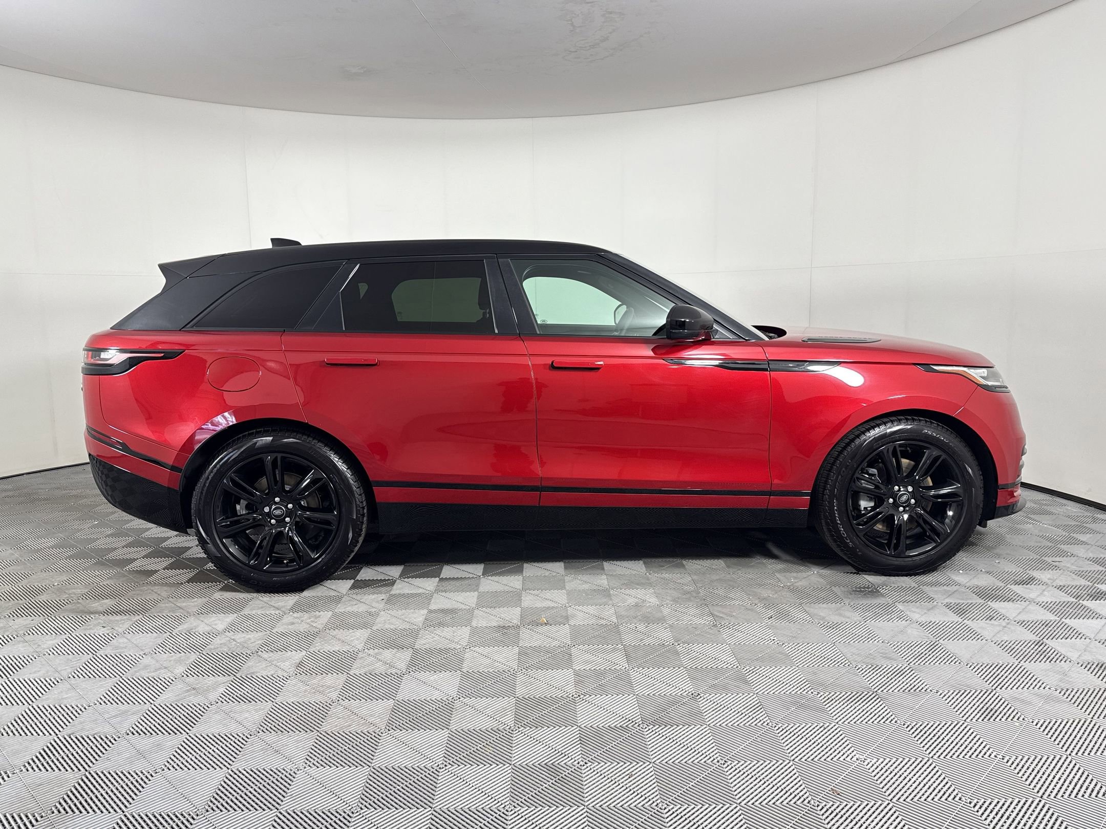 2023 Land Rover Range Rover Velar R-Dynamic S