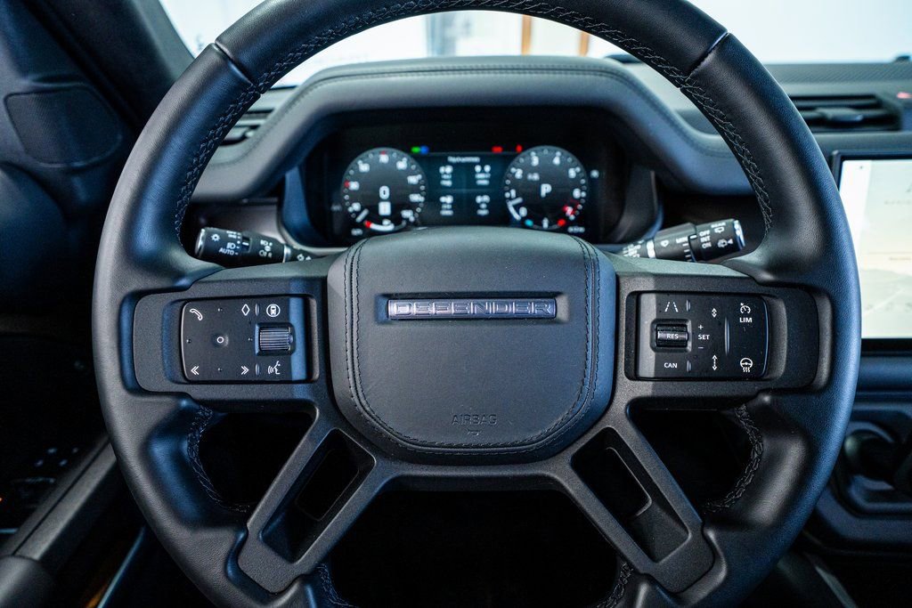 2025 Land Rover Defender 110 X