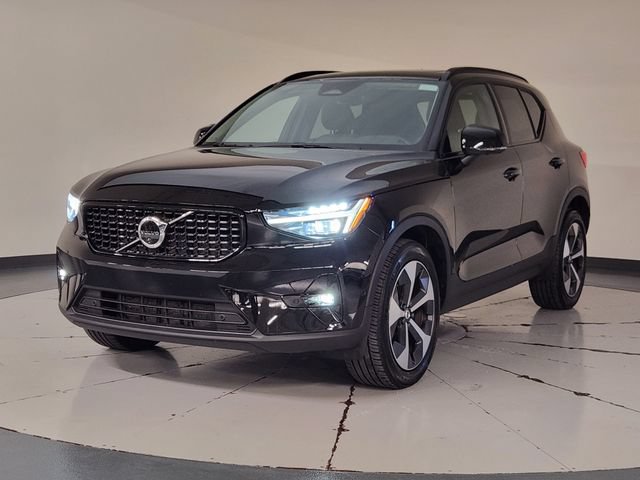 Certified 2026 Volvo XC40 B5 Plus