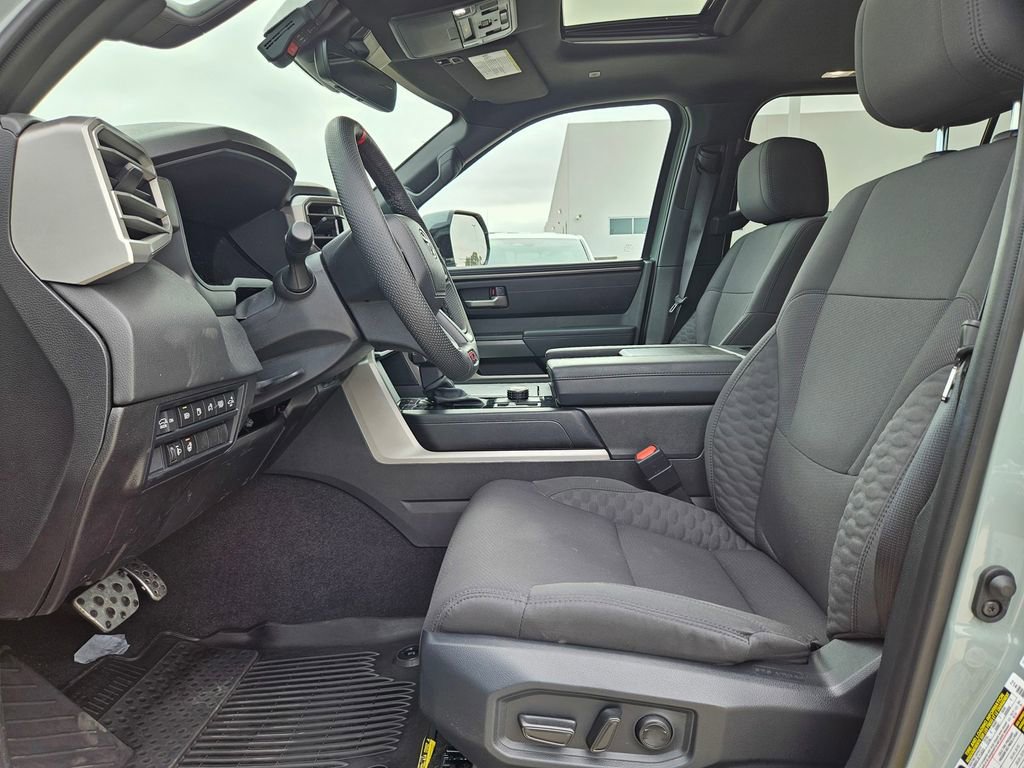 2025 Toyota Sequoia SR5