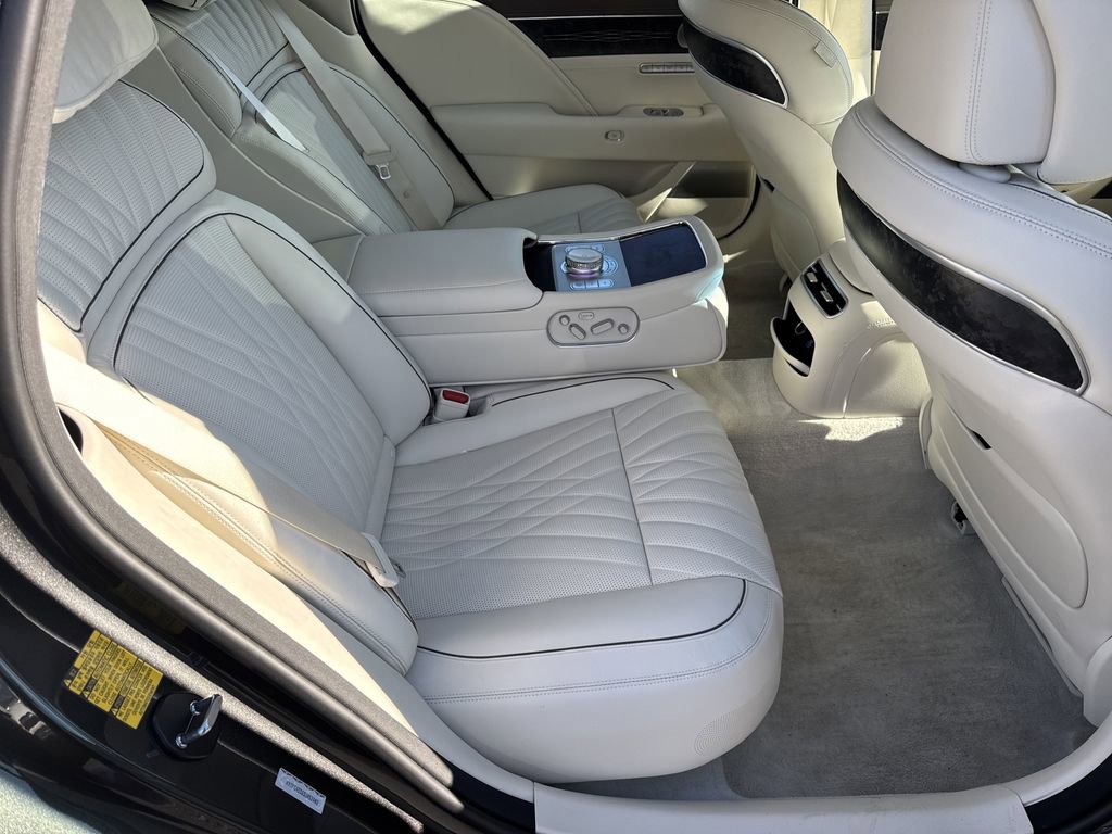 2025 Genesis G90 3.5T