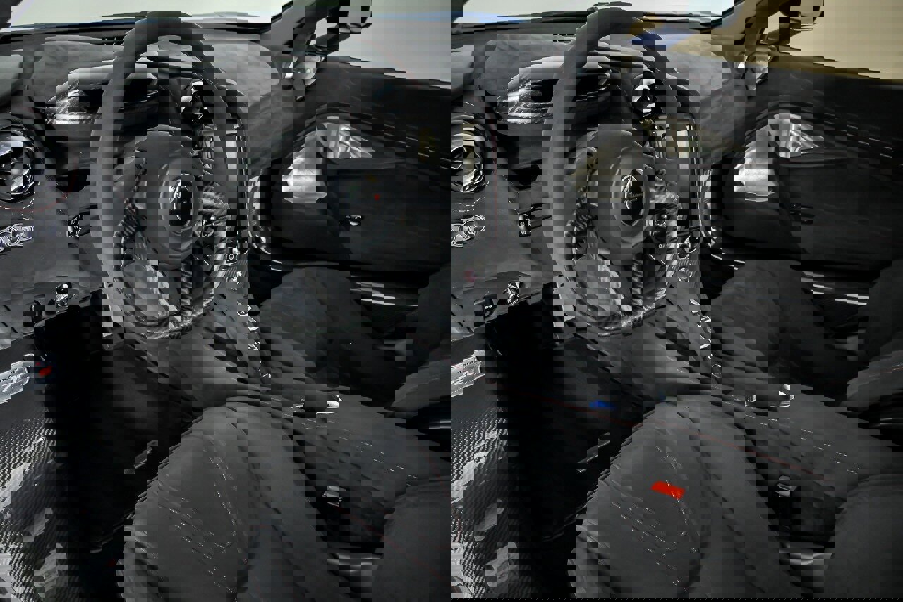 Used 2018 McLaren 720S Performance photo 21