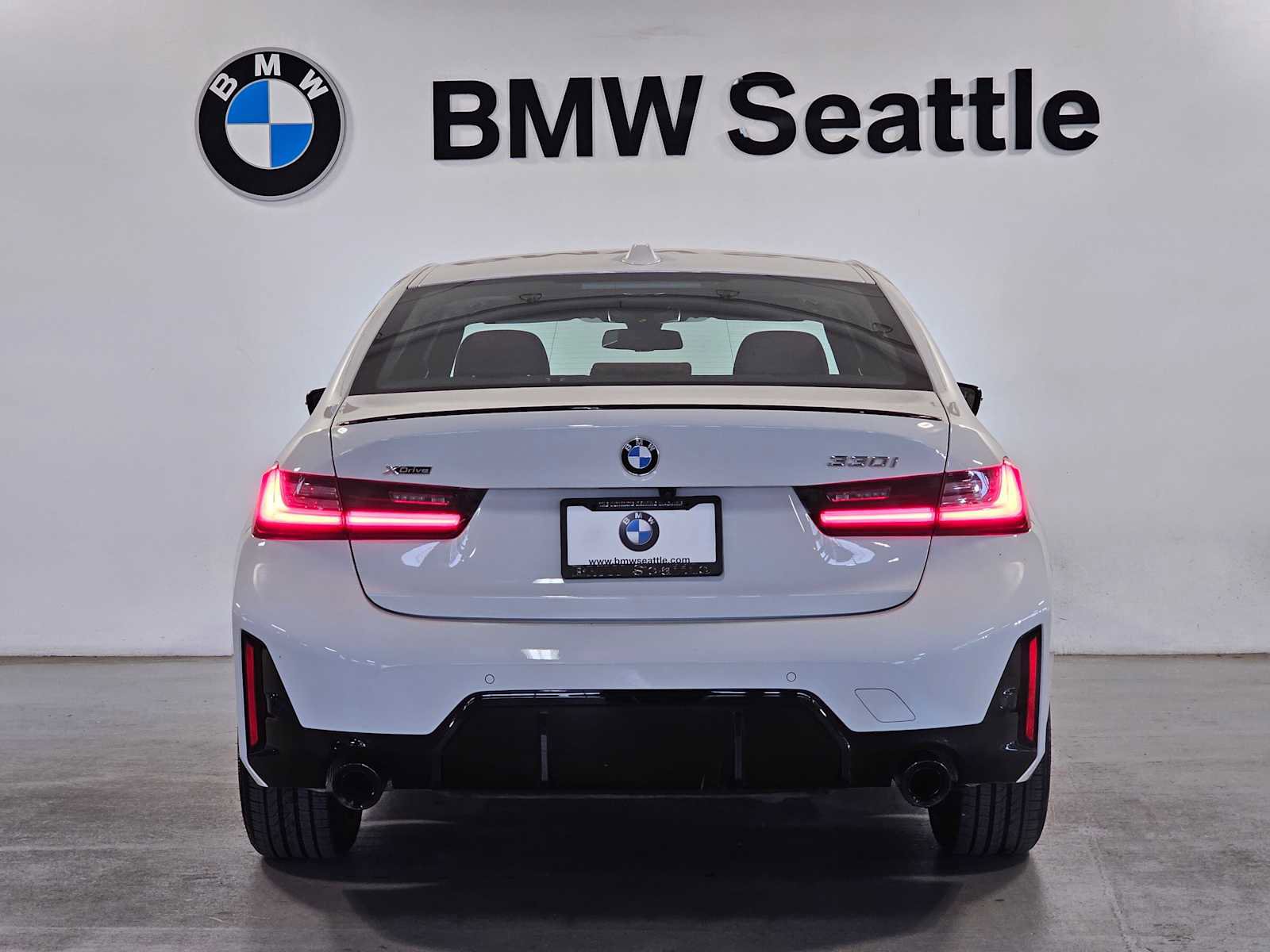 2025 BMW 330i xDrive Sedan