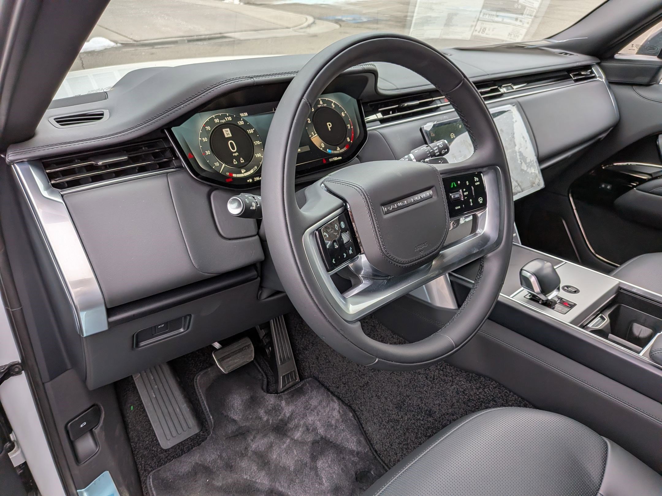 2025 Land Rover Range Rover SV