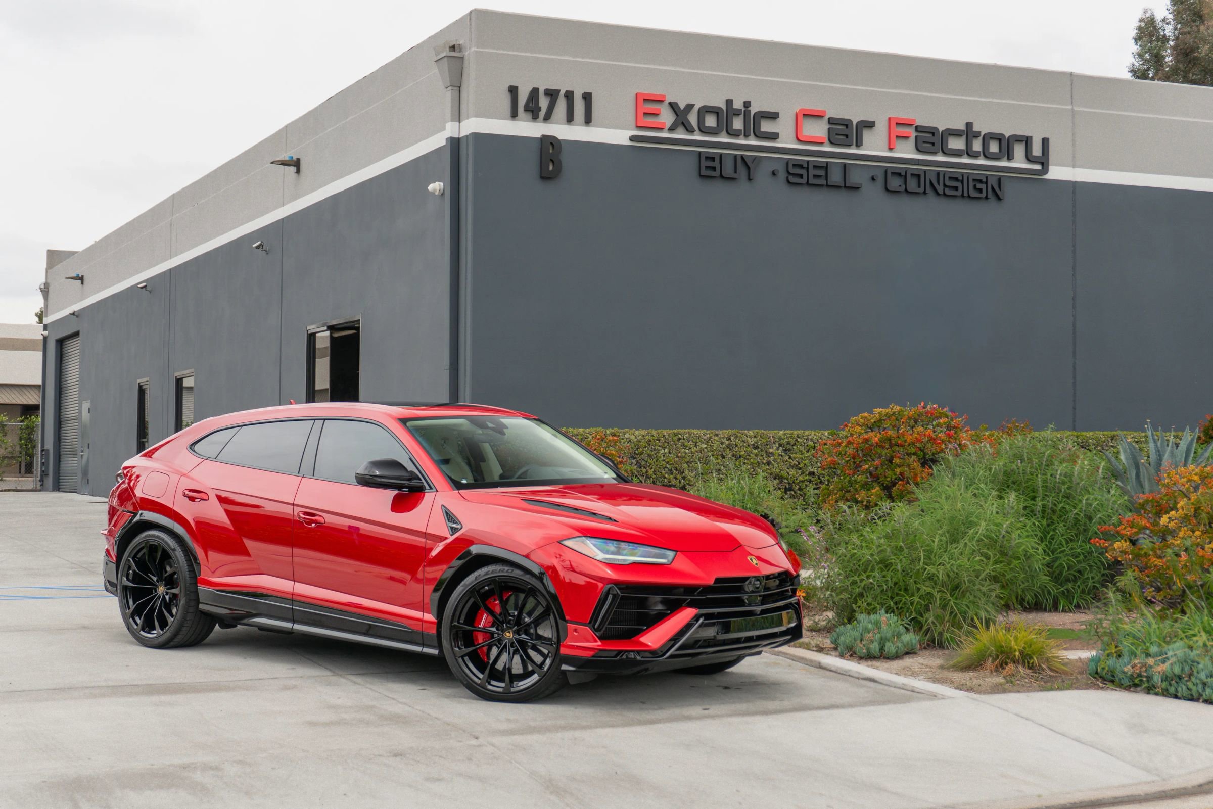 Used 2023 Lamborghini Urus S