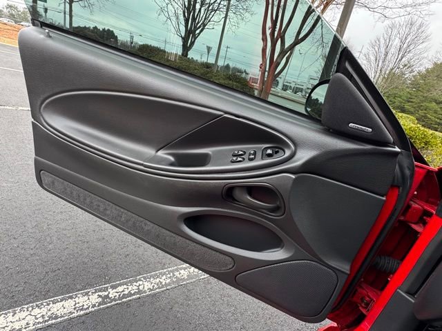 2003 Ford Mustang Mach 1