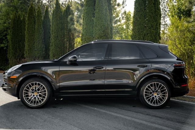 2023 Porsche Cayenne Platinum Edition