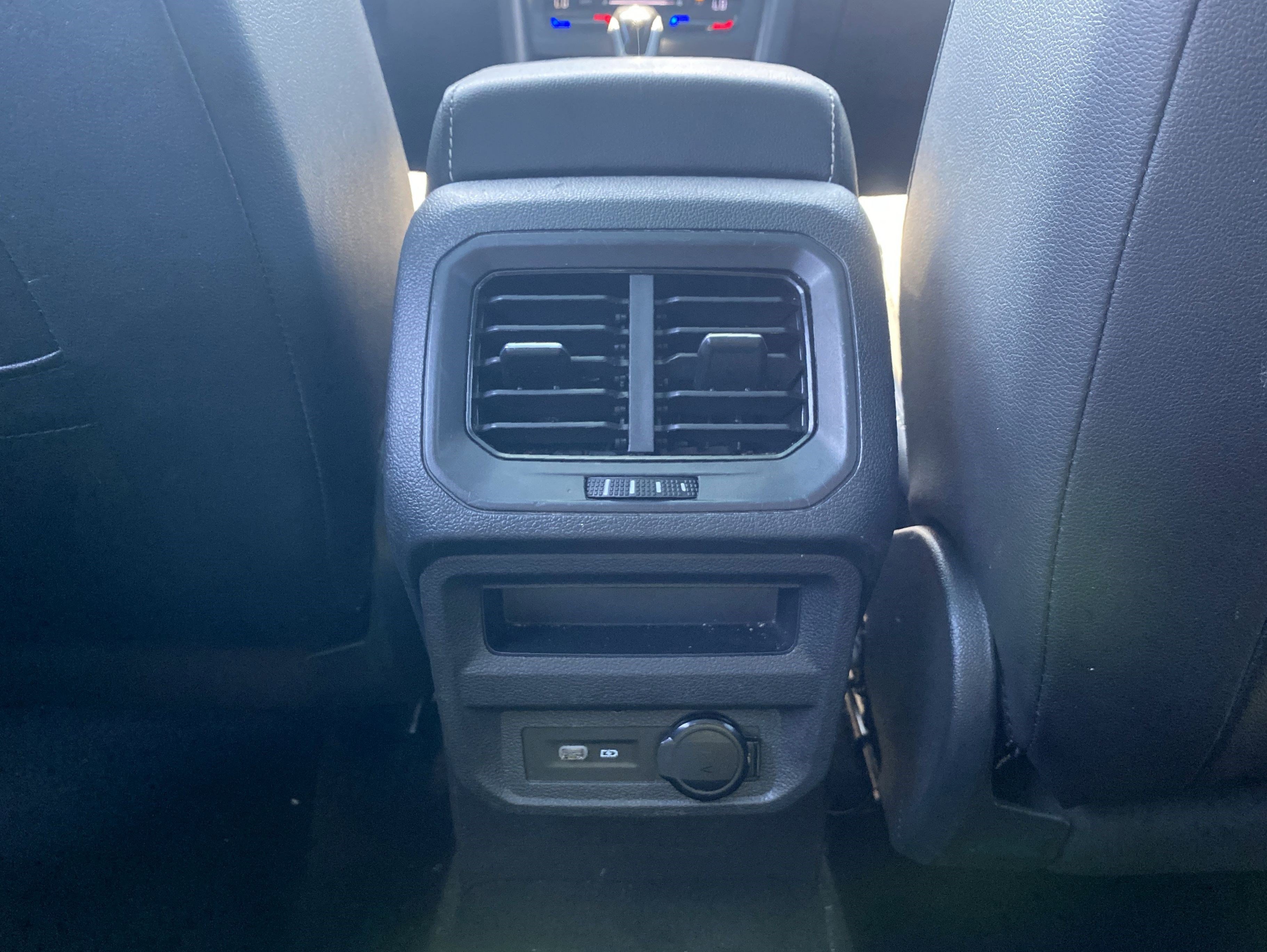 2023 Volkswagen Tiguan SE R-Line