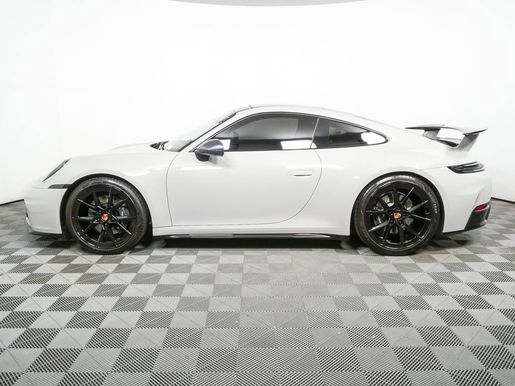 2025 Porsche 911 Carrera