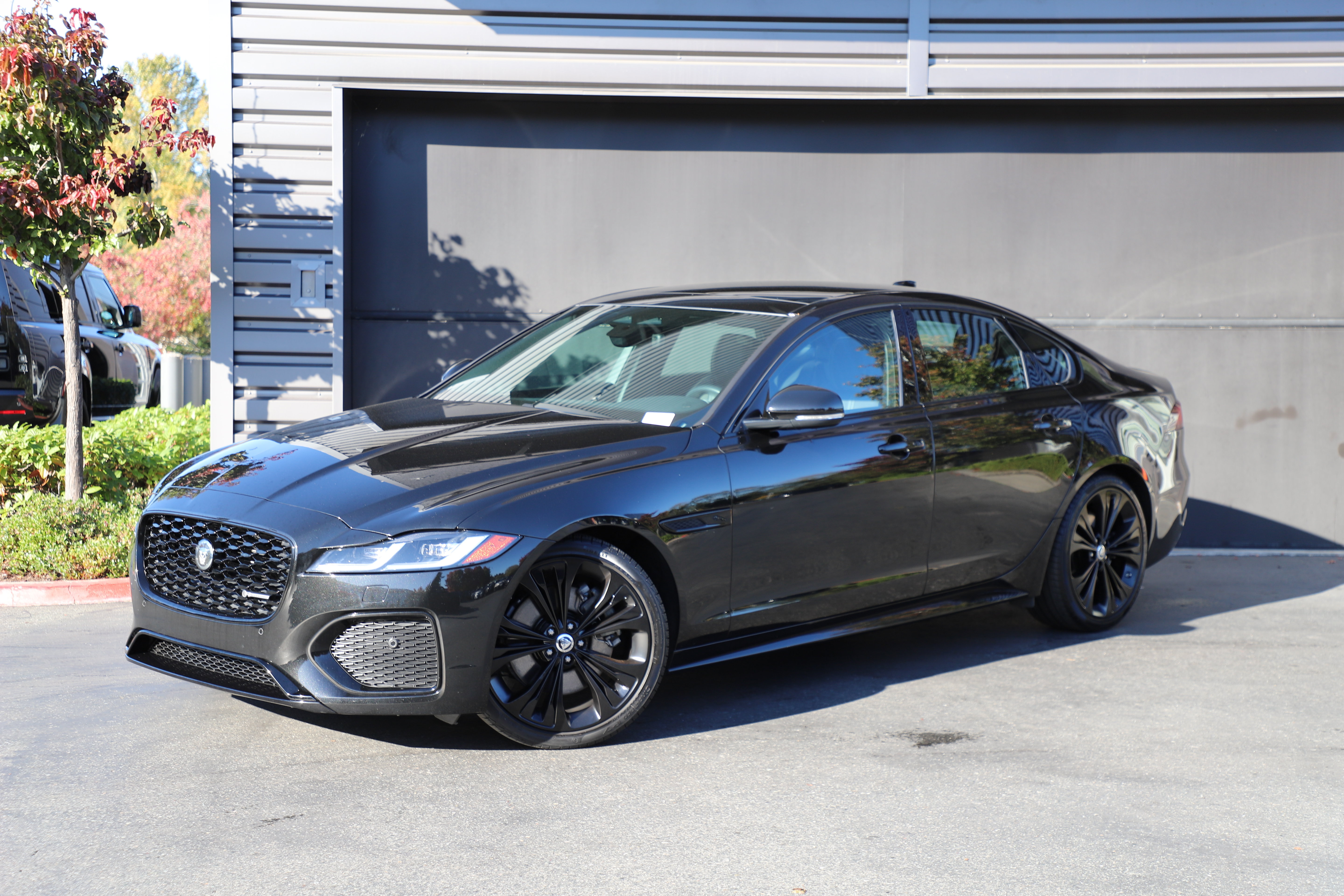 2024 Jaguar XF R-Dynamic SE