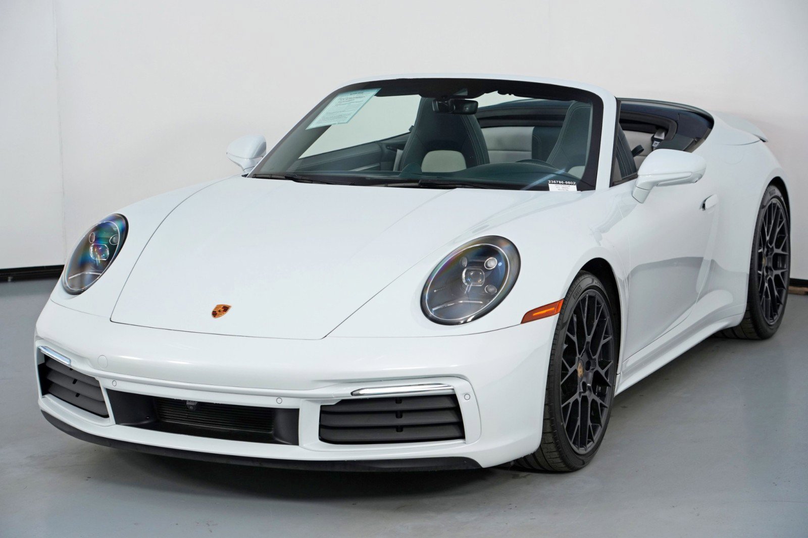 2022 Porsche 911 Carrera