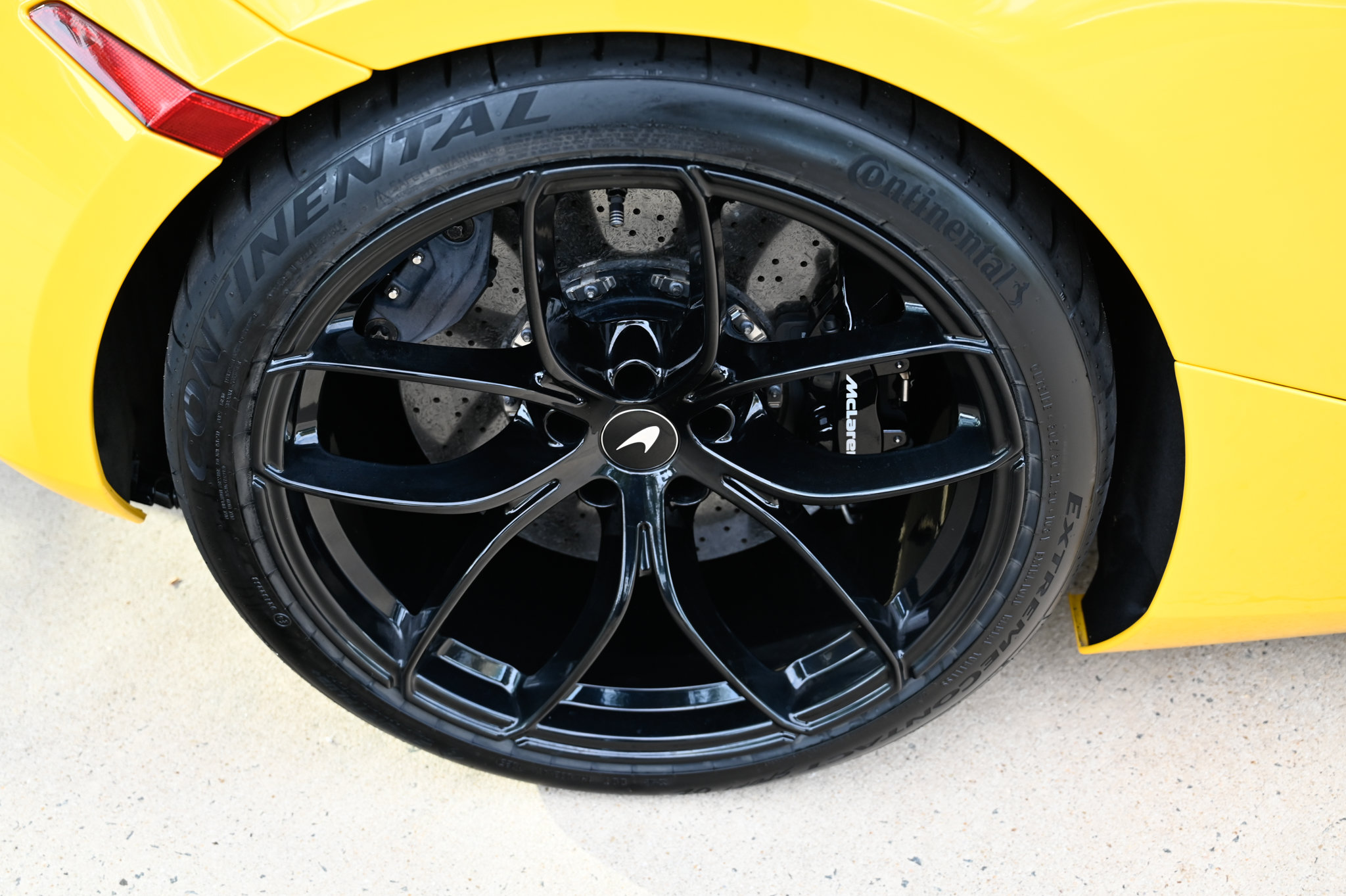 Used 2020 McLaren 720S Performance photo 31