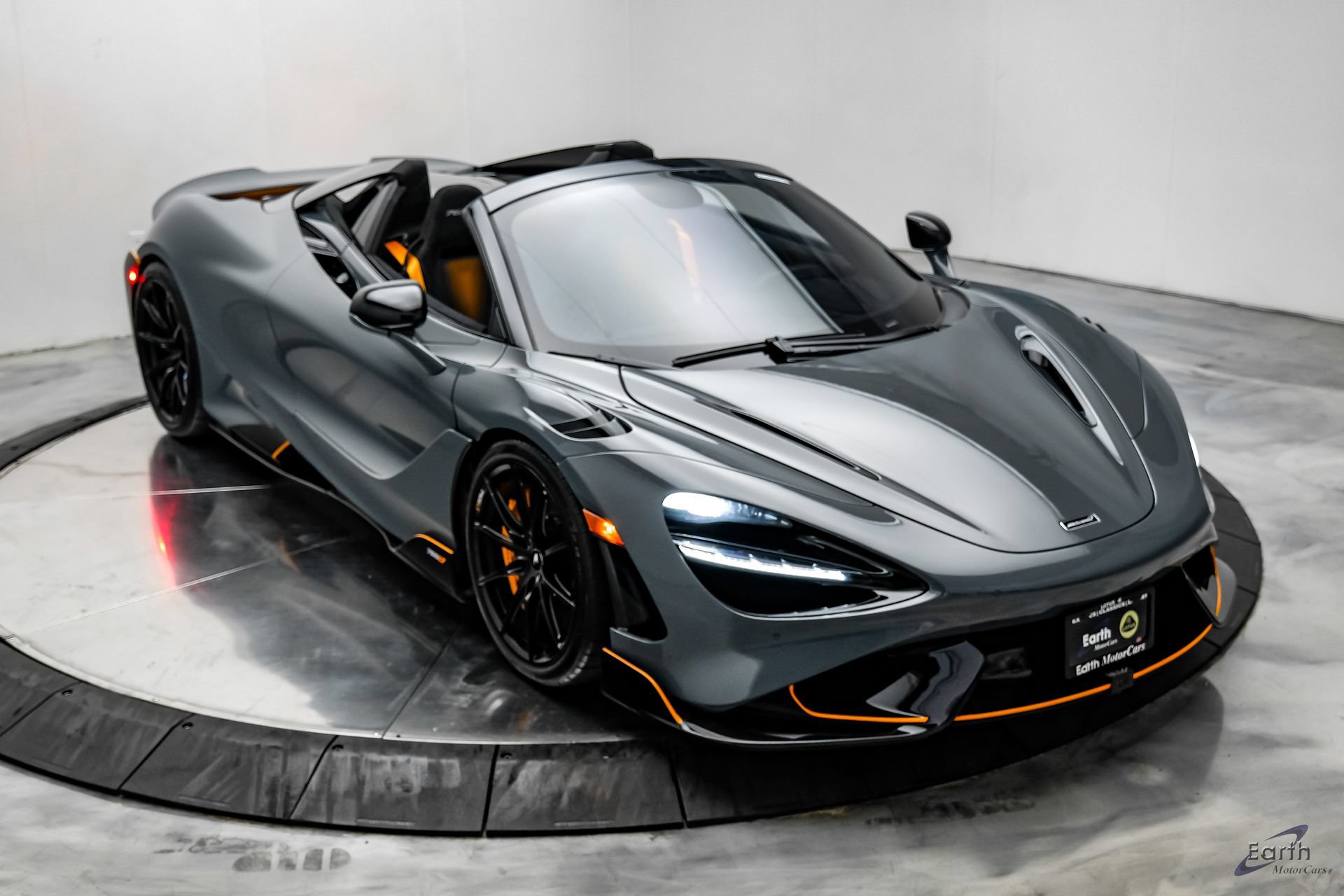 Used 2022 McLaren 765LT photo 35