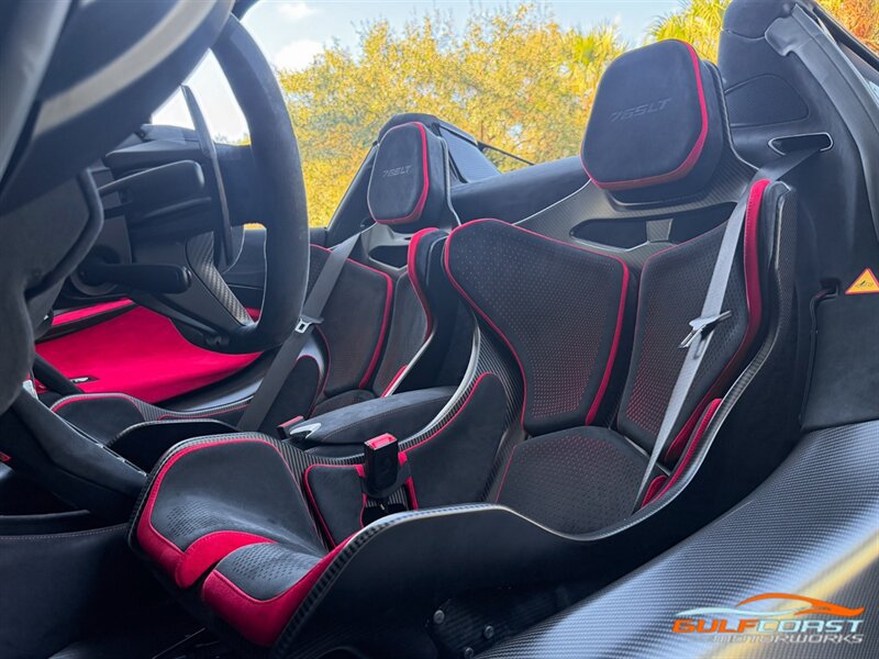 Used 2022 McLaren 765LT photo 25