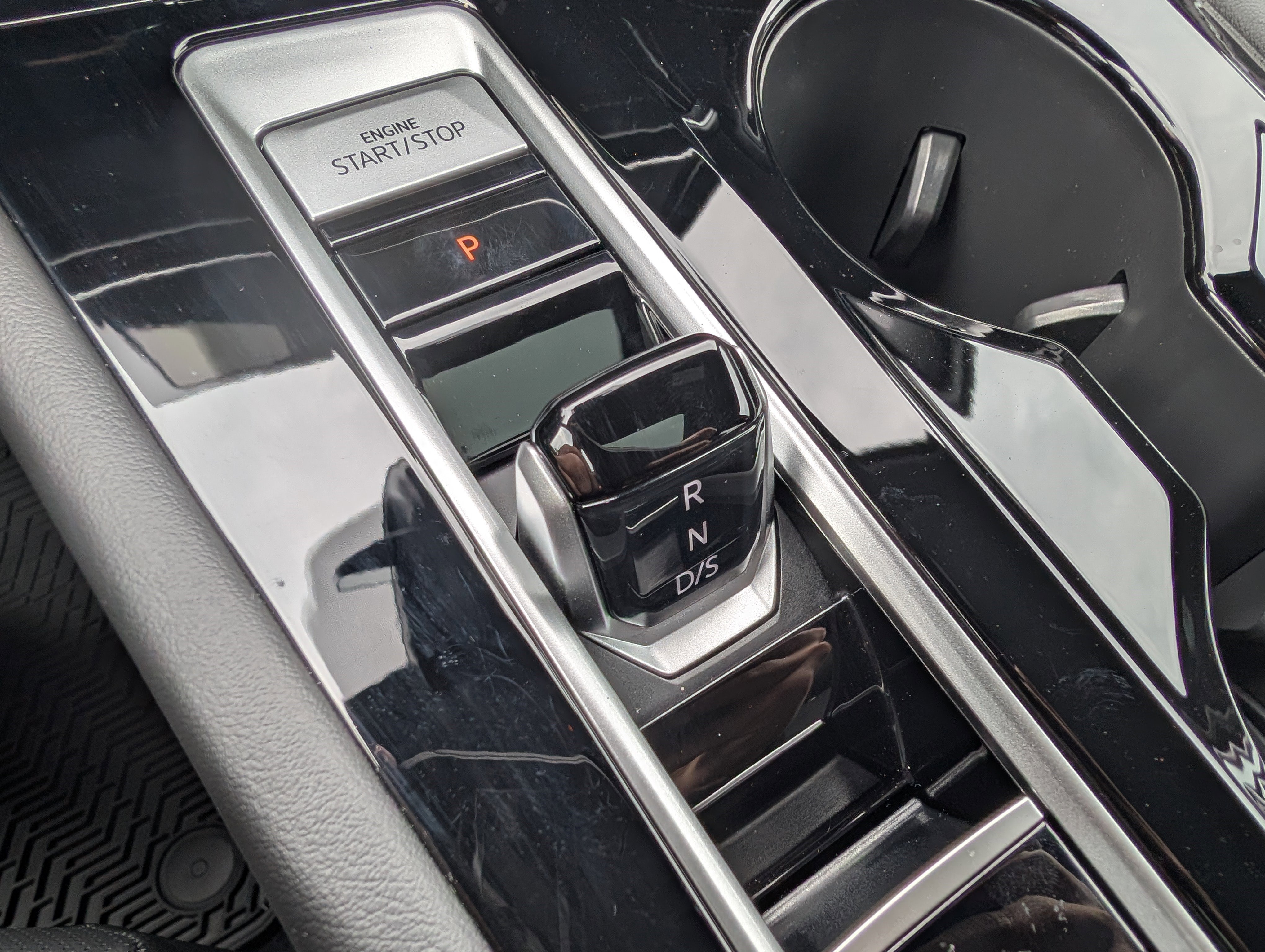 2025 Volkswagen Atlas Cross Sport SEL Premium R-Line