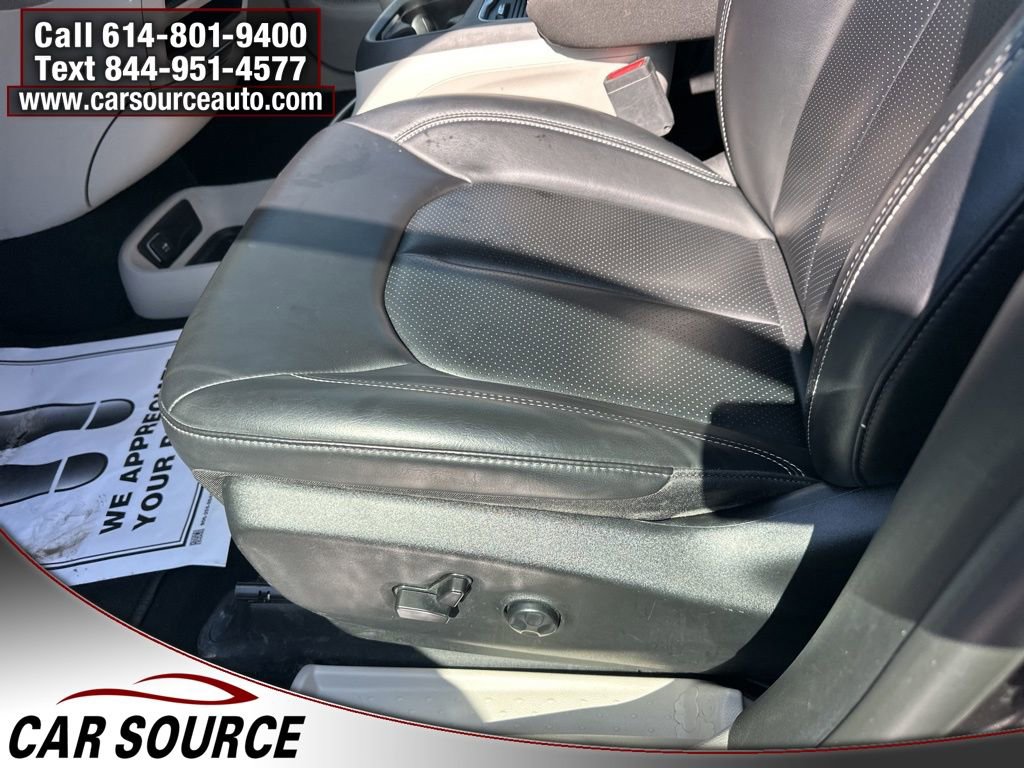 2023 Chrysler Pacifica Touring-L