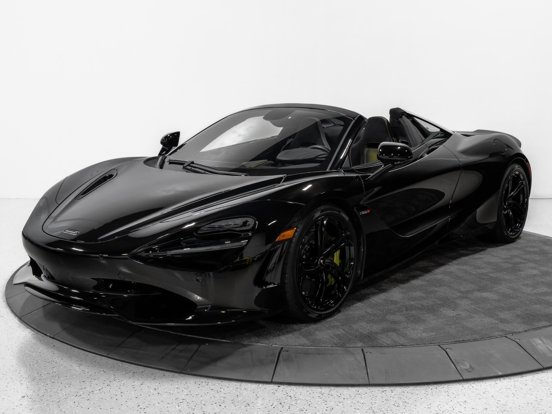 Used 2025 McLaren 750S Spider 5