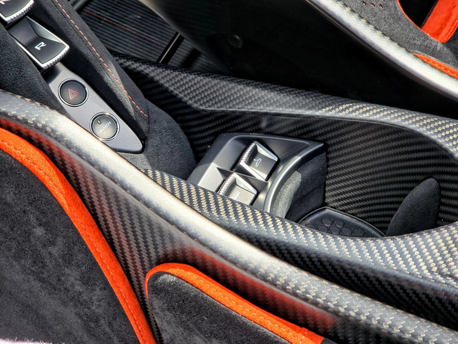 Used 2022 McLaren 765LT photo 43