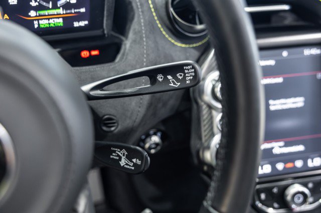 Used 2022 McLaren 720S Performance photo 39