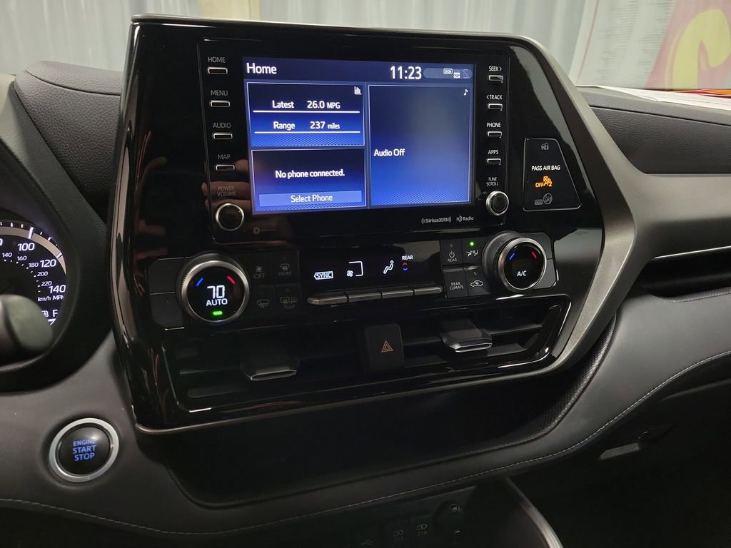 2021 Toyota Highlander LE