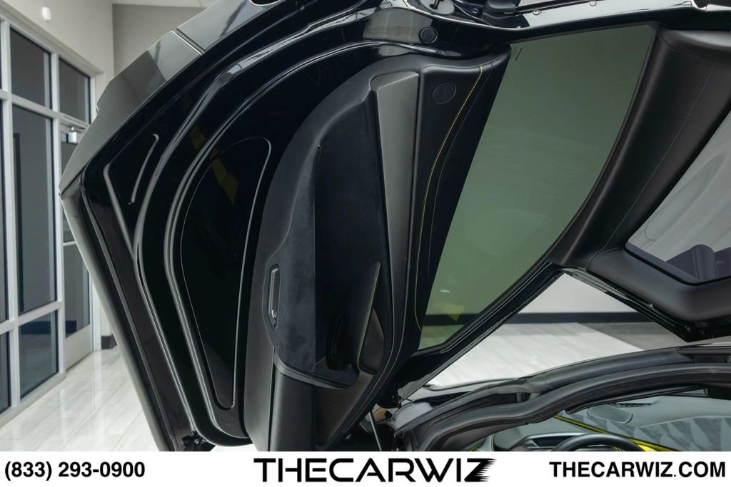 Used 2018 McLaren 720S Performance photo 38