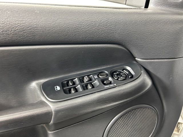 2005 Dodge Ram 2500 Truck SLT