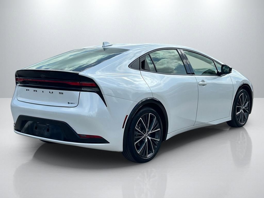 2025 Toyota Prius XLE