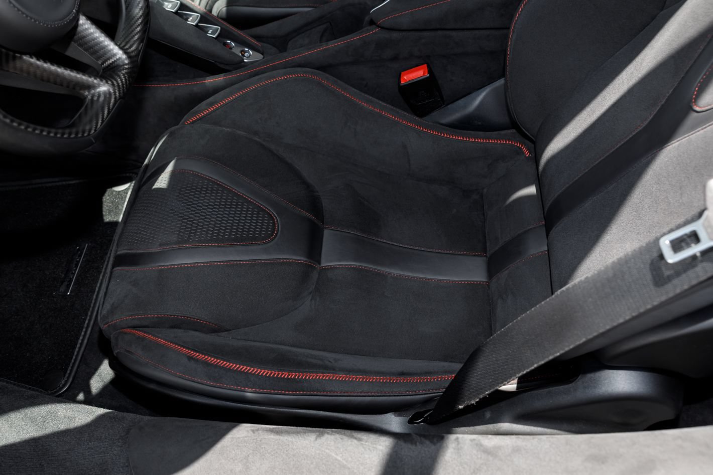 Used 2025 McLaren 750S photo 47