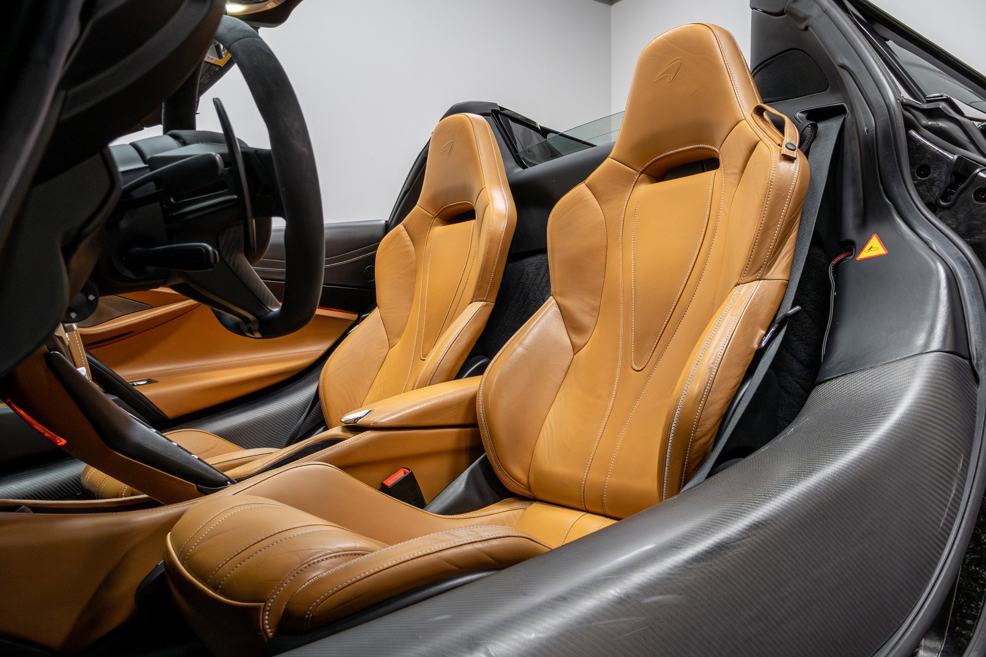 Used 2019 McLaren 720S Luxury photo 9