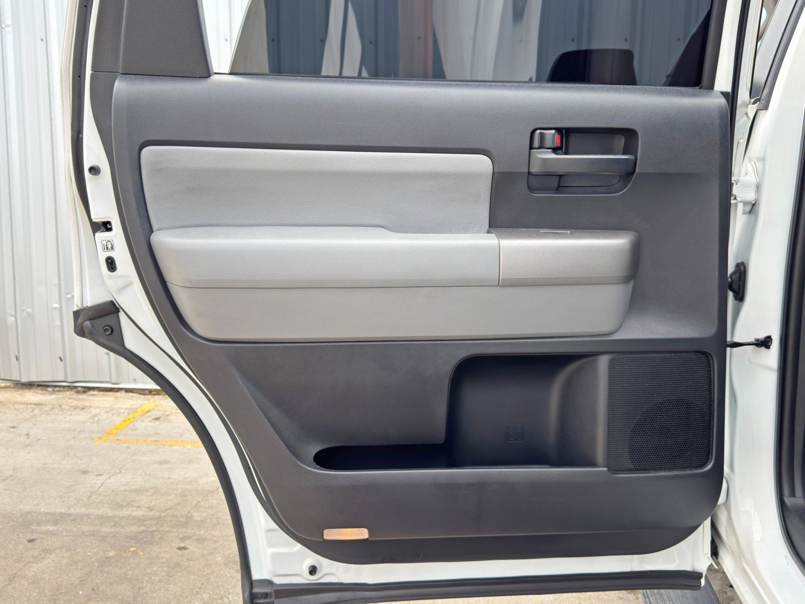 2016 Toyota Sequoia SR5