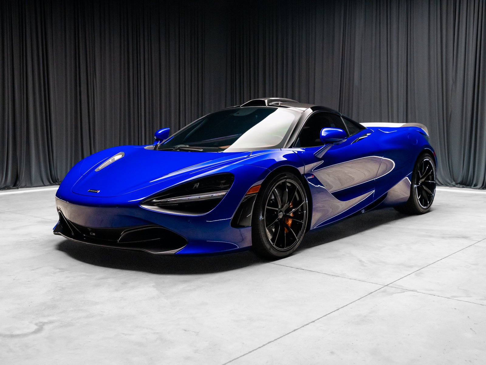 Used 2018 McLaren 720S Luxury photo 28