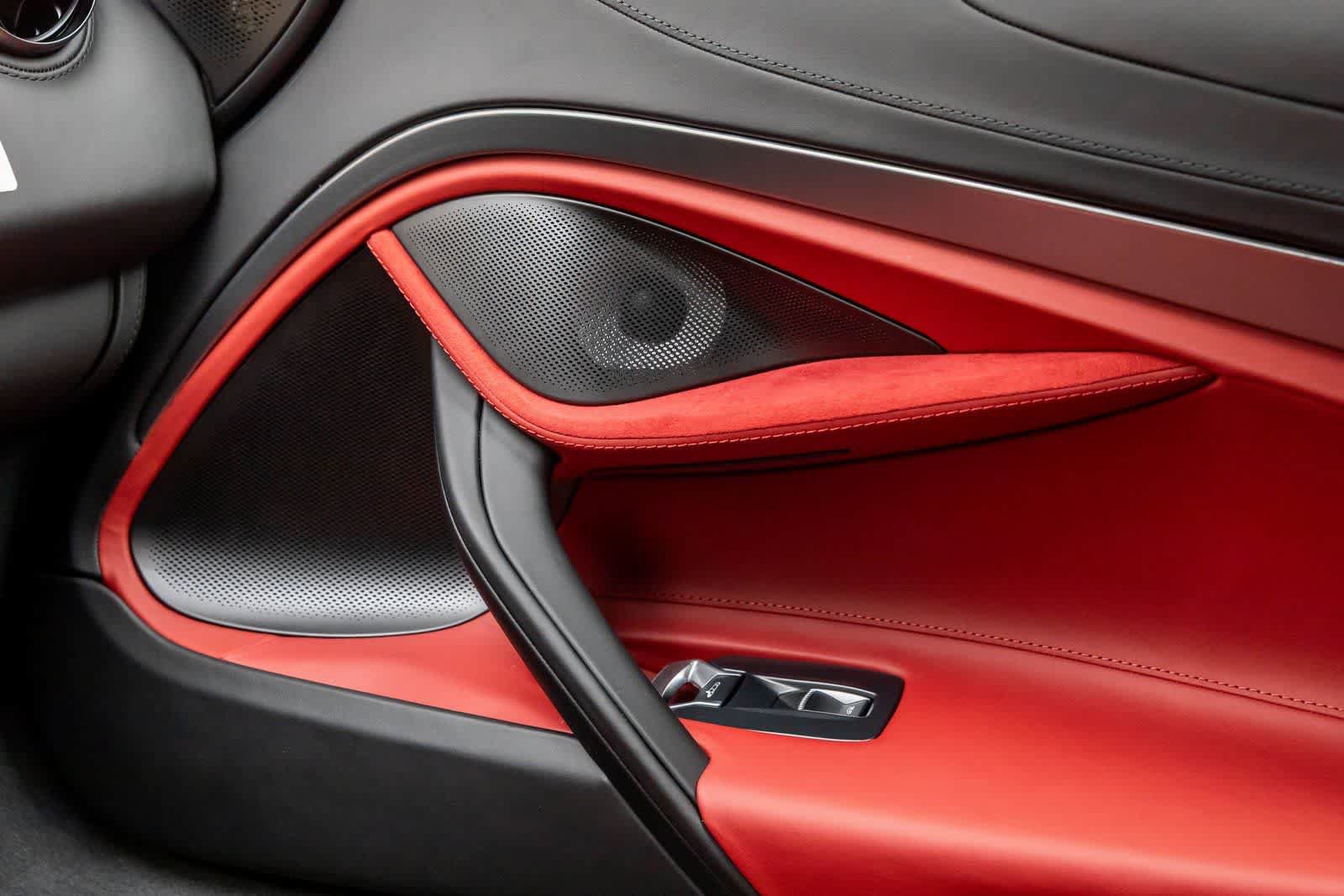 New 2026 McLaren 750S photo 27