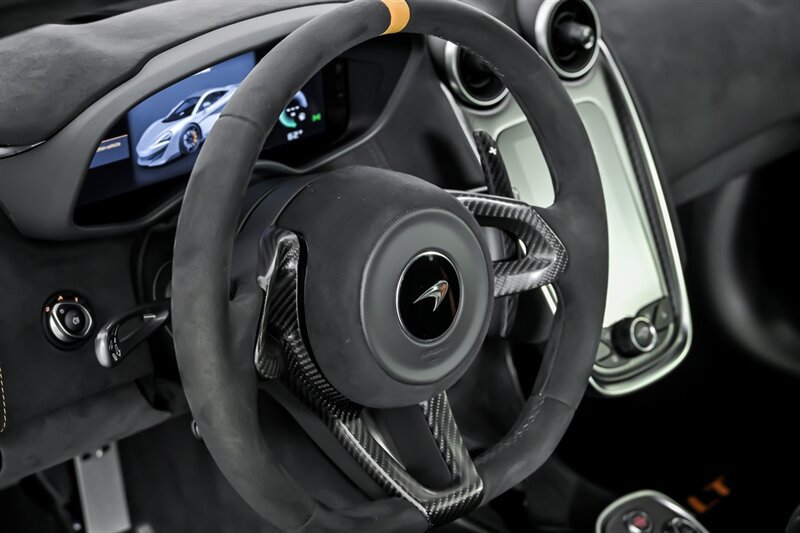 Used 2019 McLaren 600LT photo 37