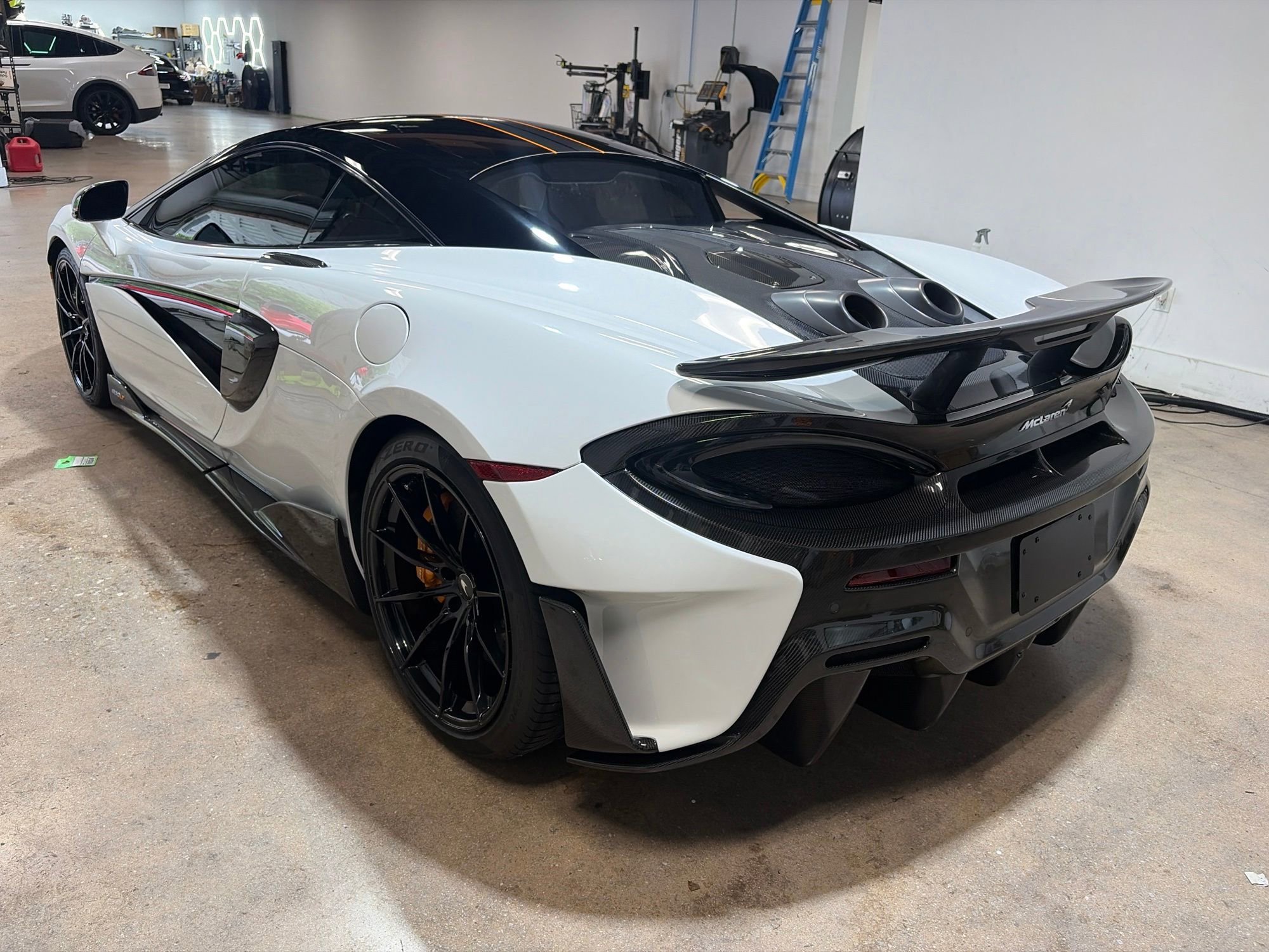 Used 2019 McLaren 600LT photo 4