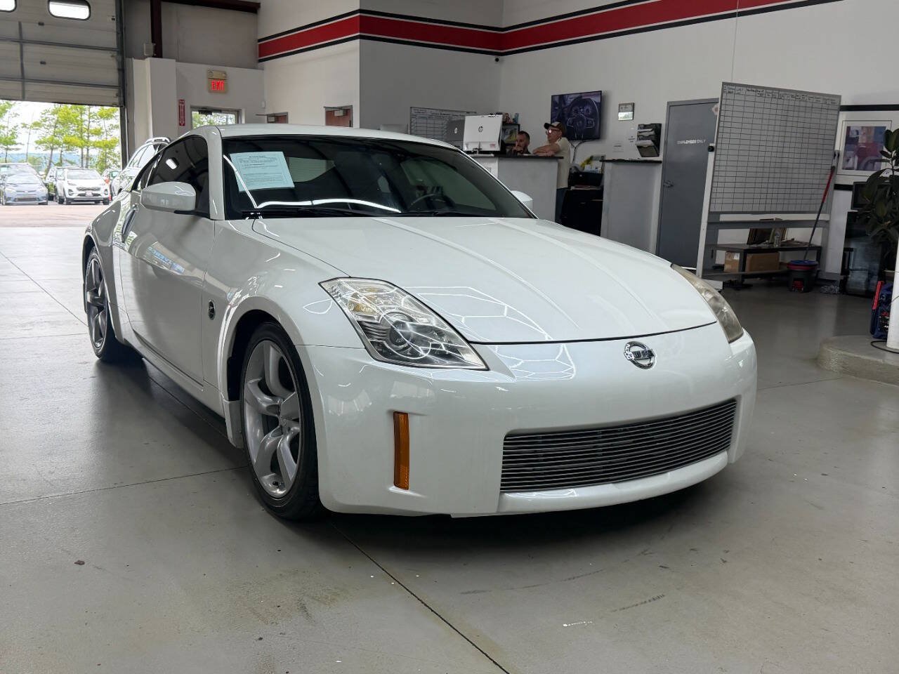 Used 2006 Nissan 350Z Enthusiast w/ (N93) Cargo Convenience Pkg