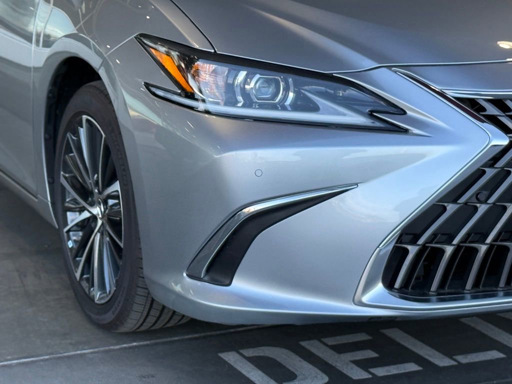 2024 Lexus ES 250