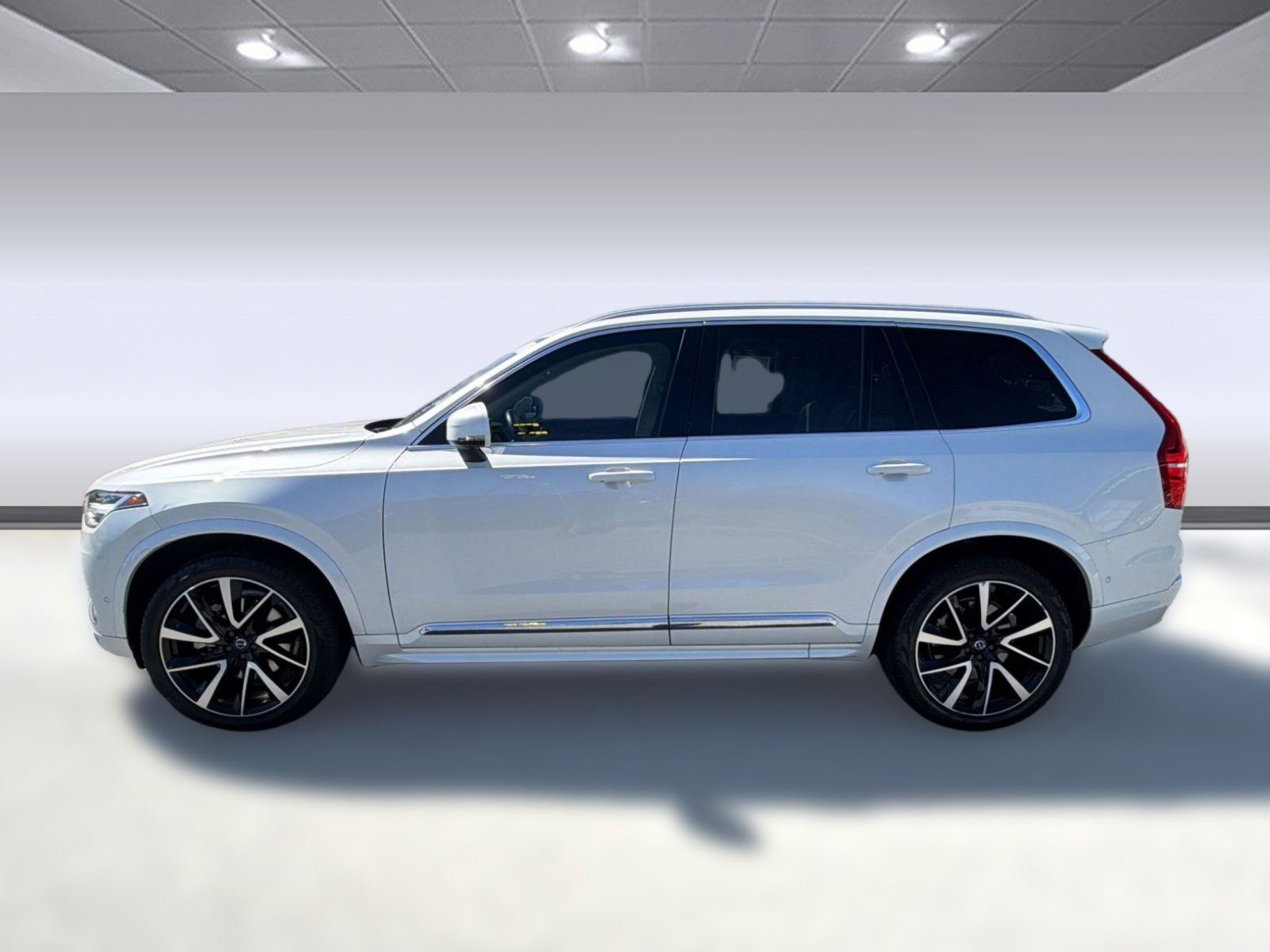 2023 Volvo Xc90 B6 Plus