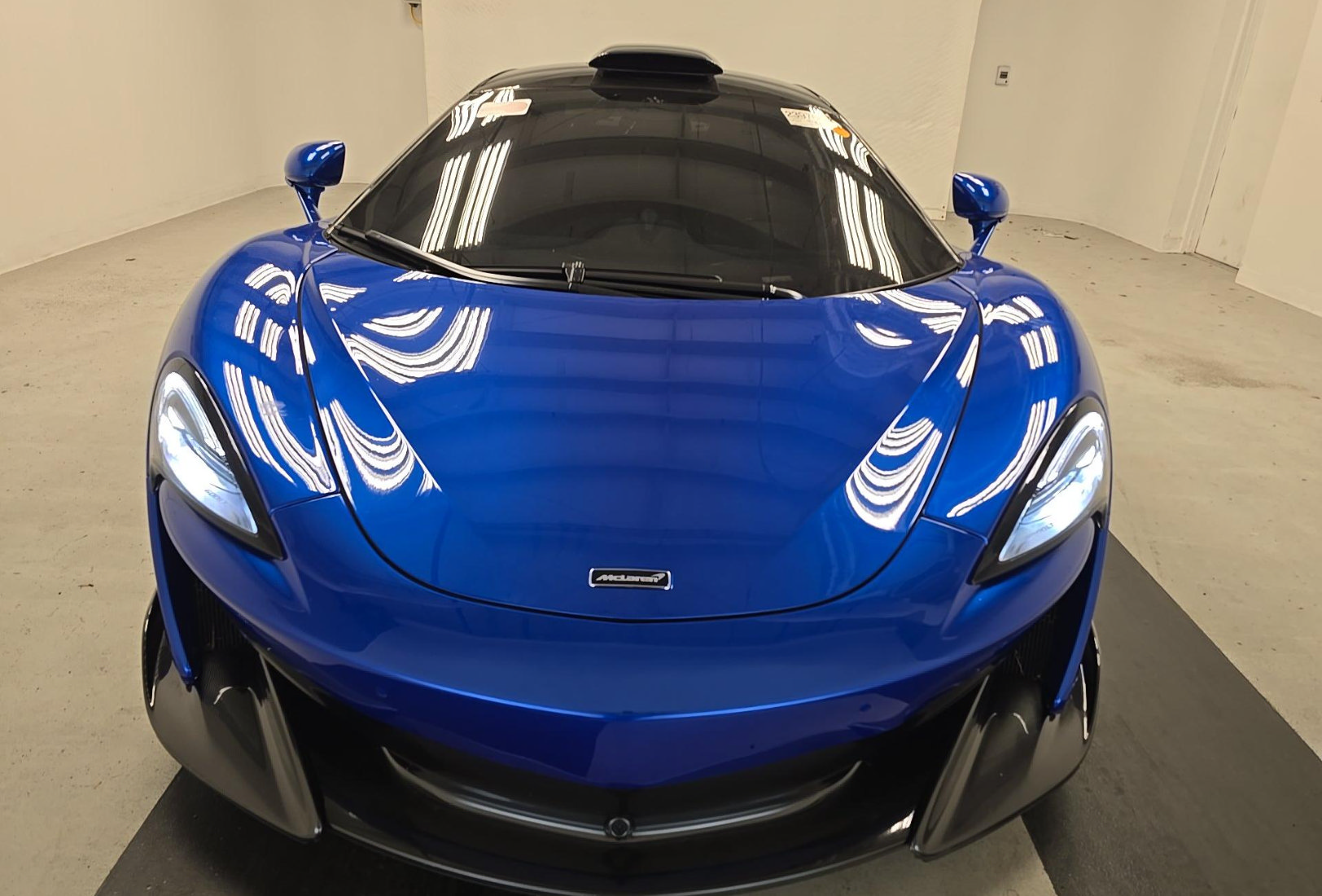 Used 2019 McLaren 600LT photo 2