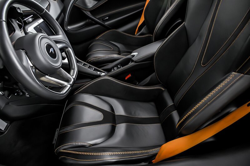Used 2025 McLaren 750S Spider photo 20