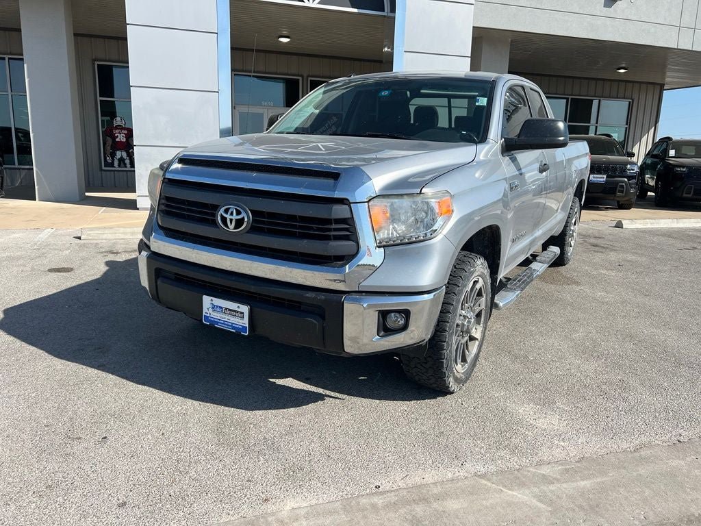 Used 2015 Toyota Tundra SR5 w/ SR5 Upgrade Package