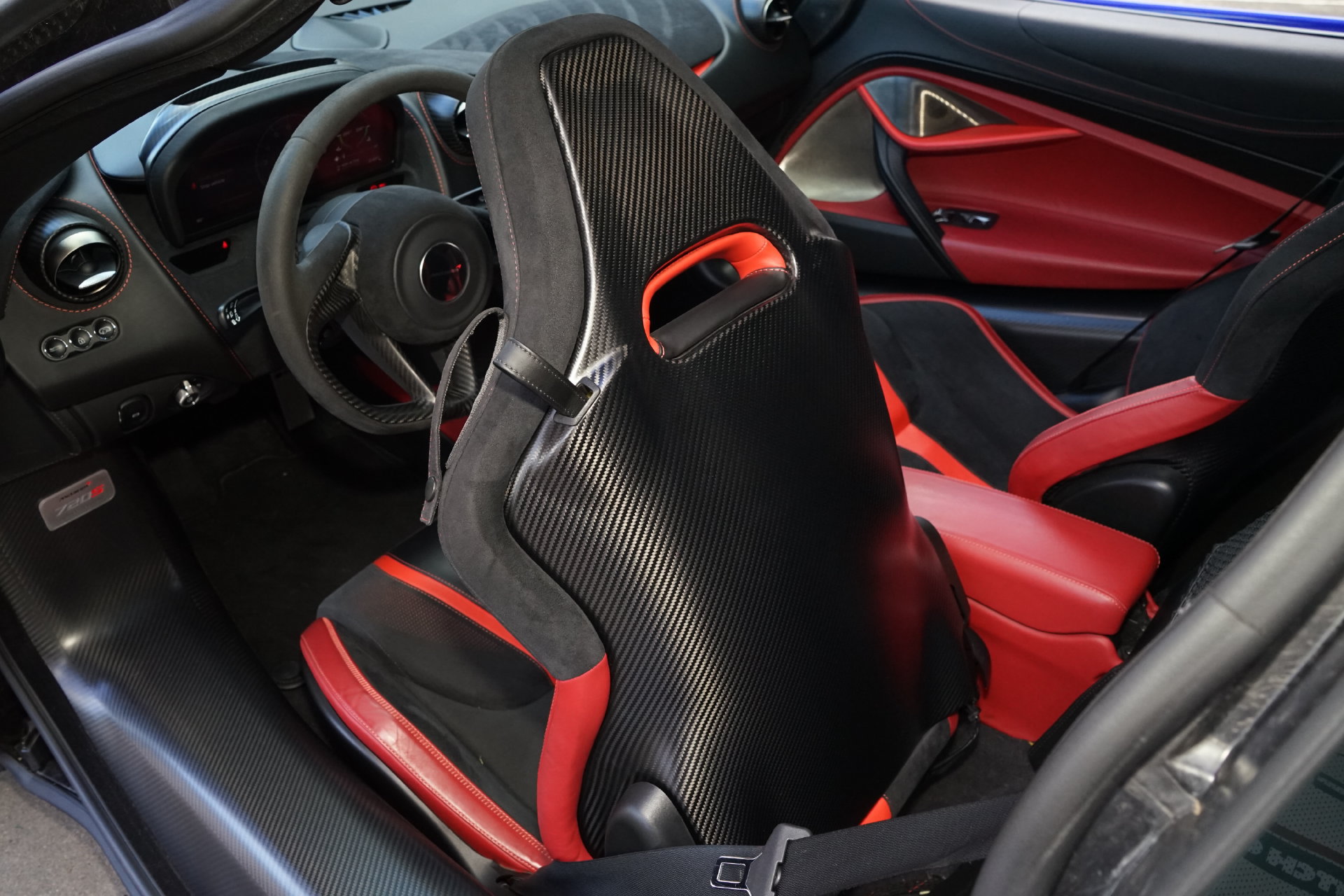 Used 2018 McLaren 720S Performance photo 31