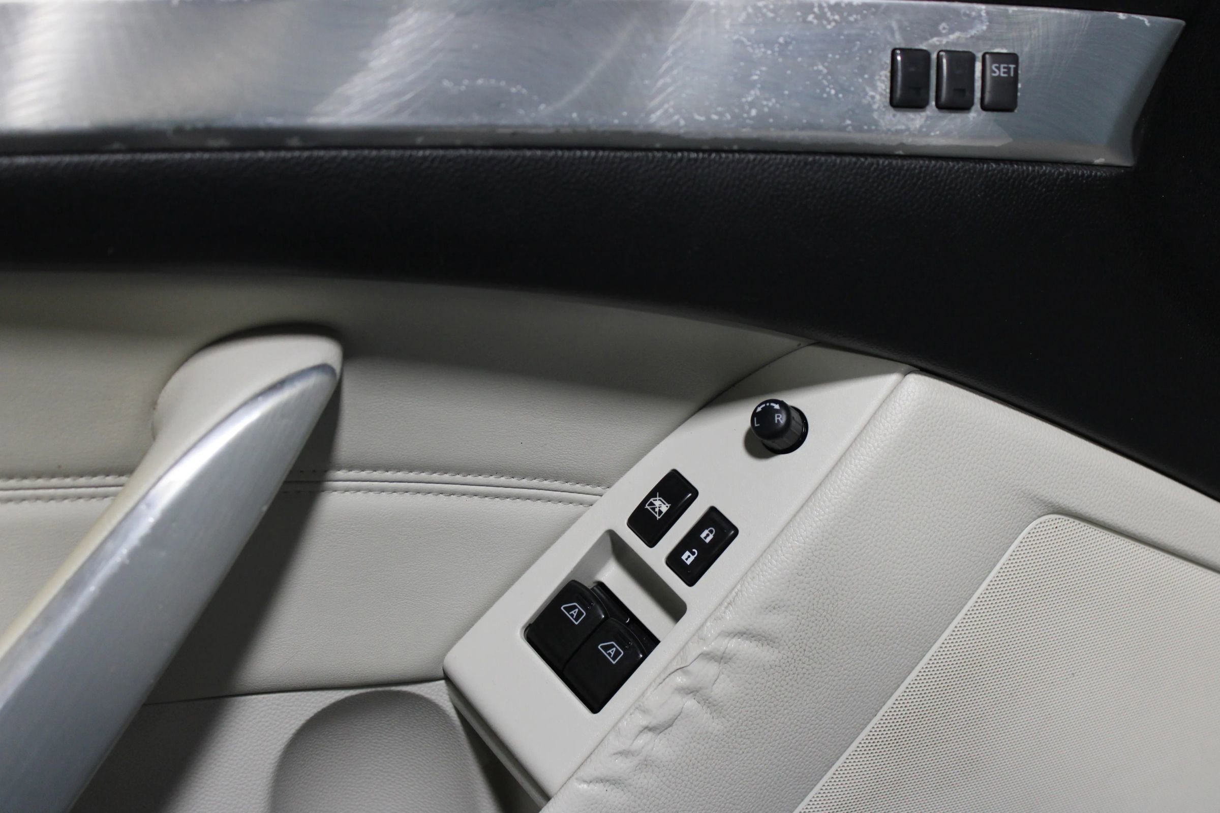 2015 INFINITI Q60 Journey