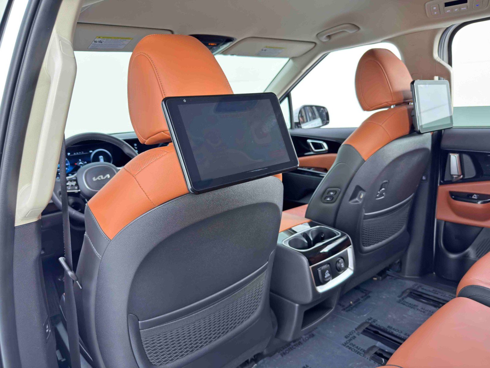 2024 Kia Carnival SX